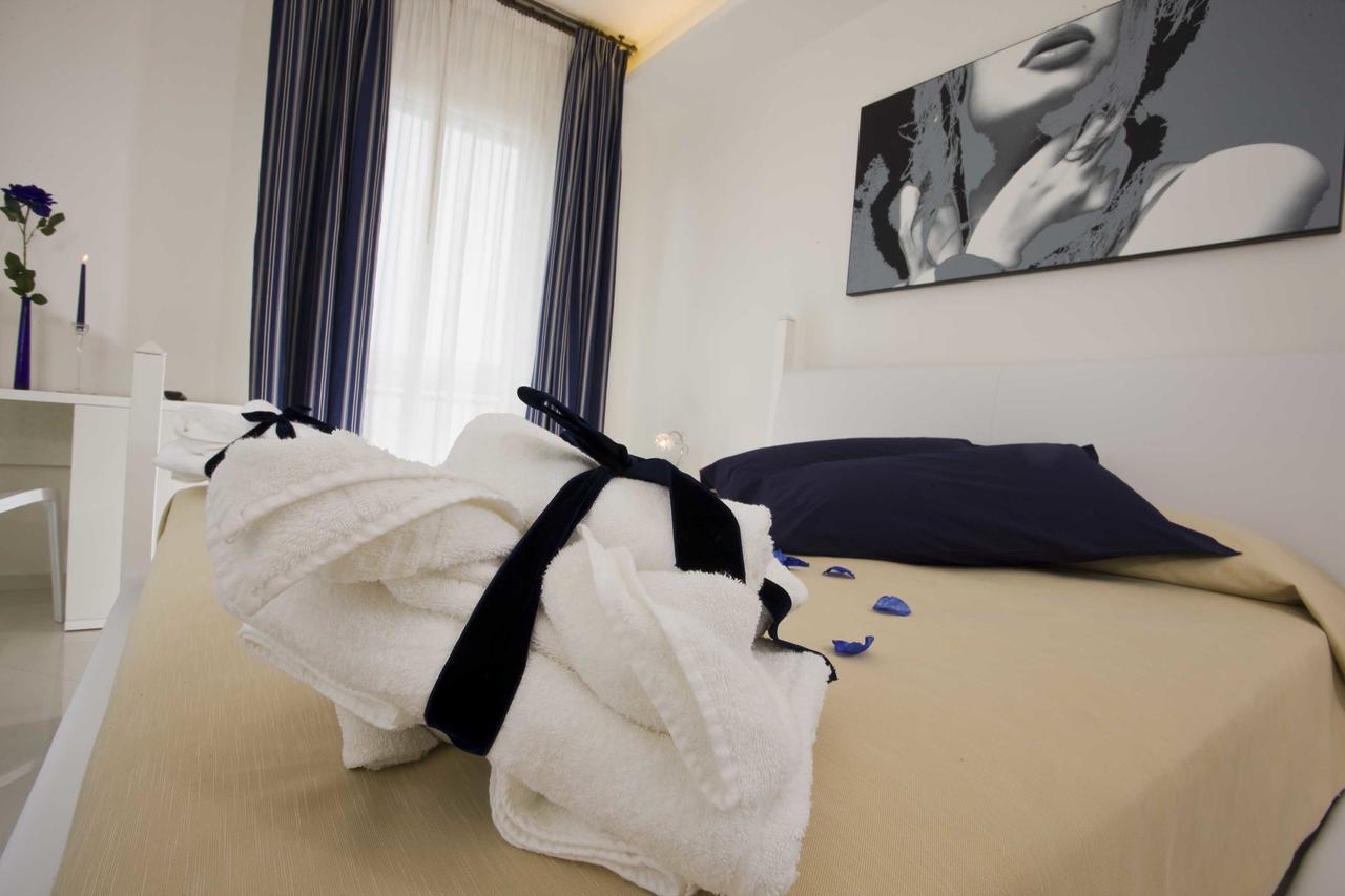 Hotel Nord Est Gabicce Mare Exteriör bild